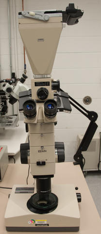 Photograph of the Olympus SZH10 stereo microscope.