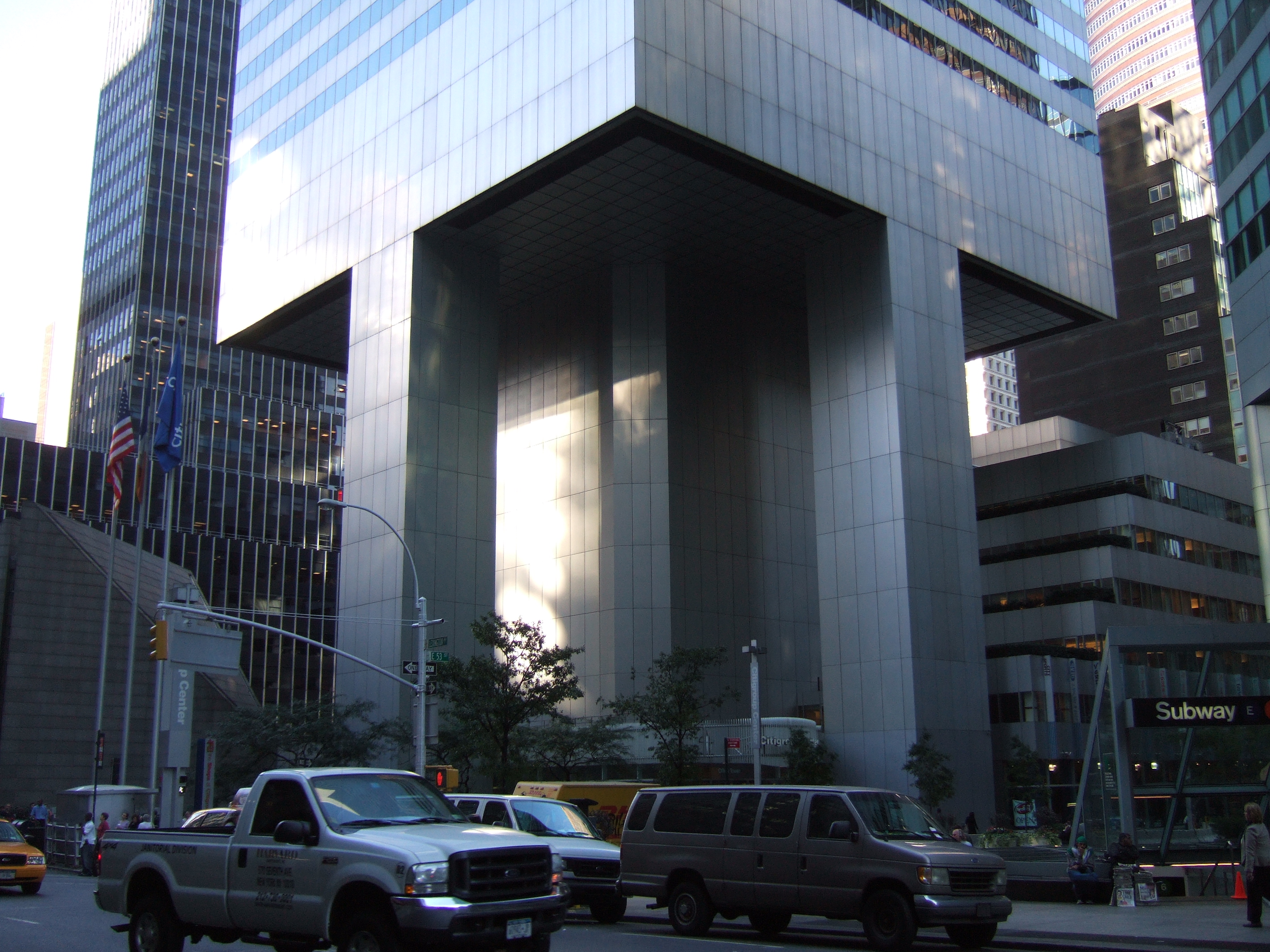 ground level view of the Citicorp tower. The supporting columns are placed not at the corners but at the center of each side. 