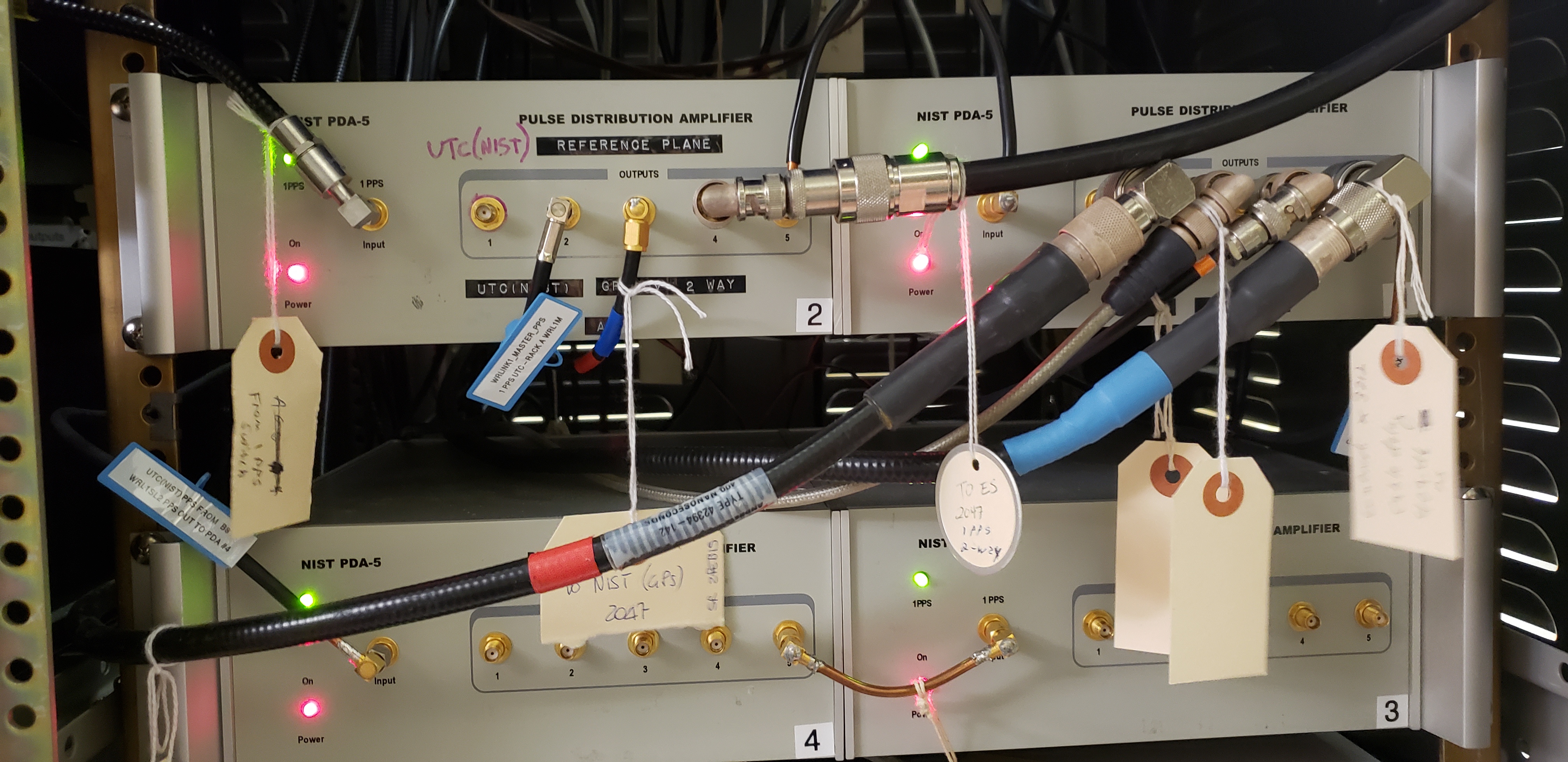 Pulse distribution amplifiers