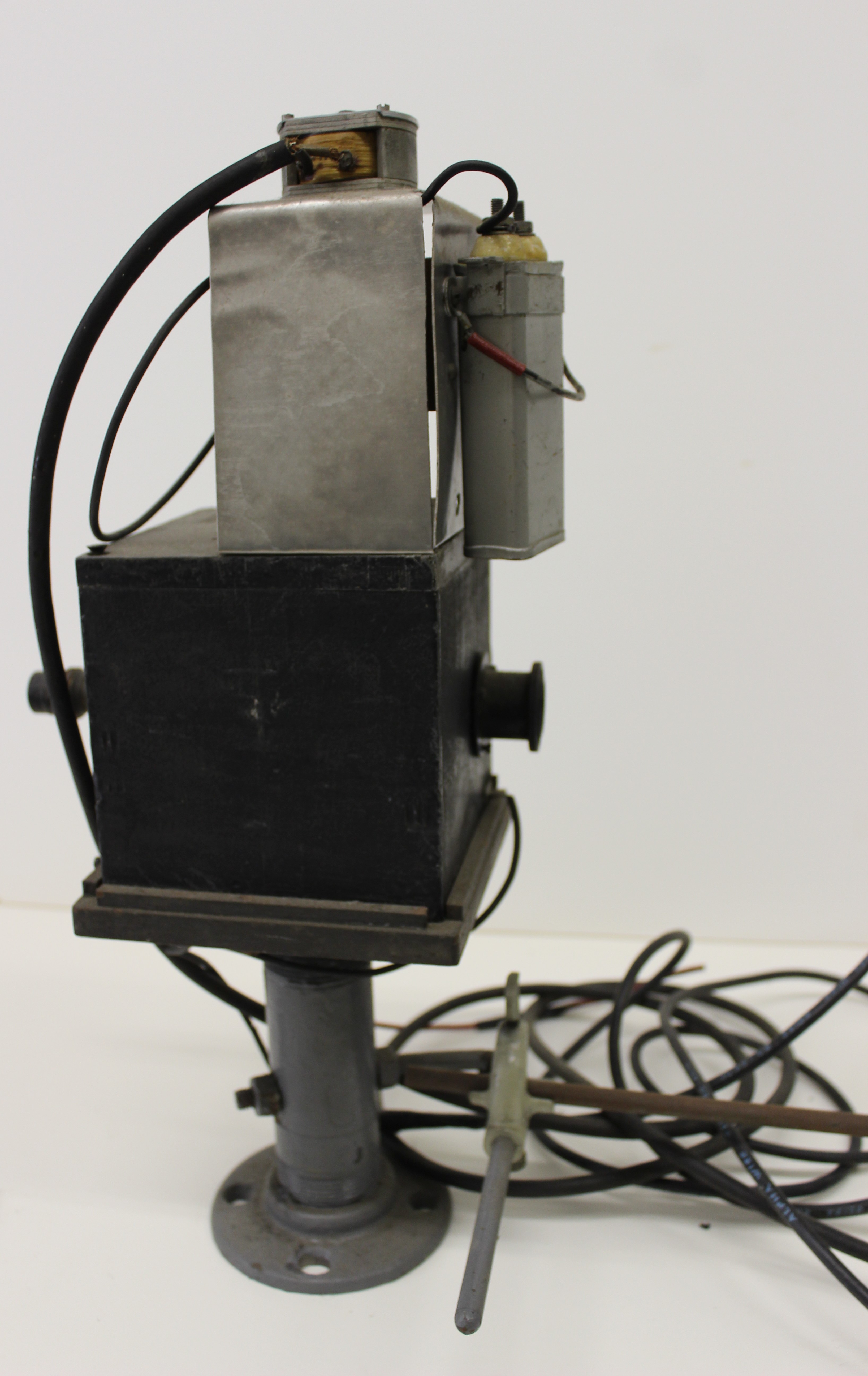Electroscope that Constance Torrey would have used from 1928 -1949.