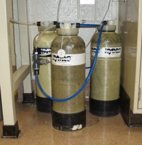 Deionized water system