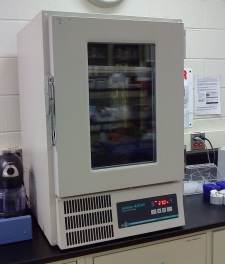 New Brunswick Innova 4200 Incubator-Shaker | NIST
