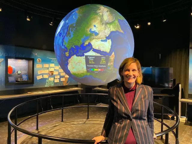 NOAA&nbsp;CFC Fun-Raiser Shannon Louie&nbsp;at the Selfie with the&nbsp;Sphere event&nbsp;in Silver Spring, Maryland on December 4, 2019.
