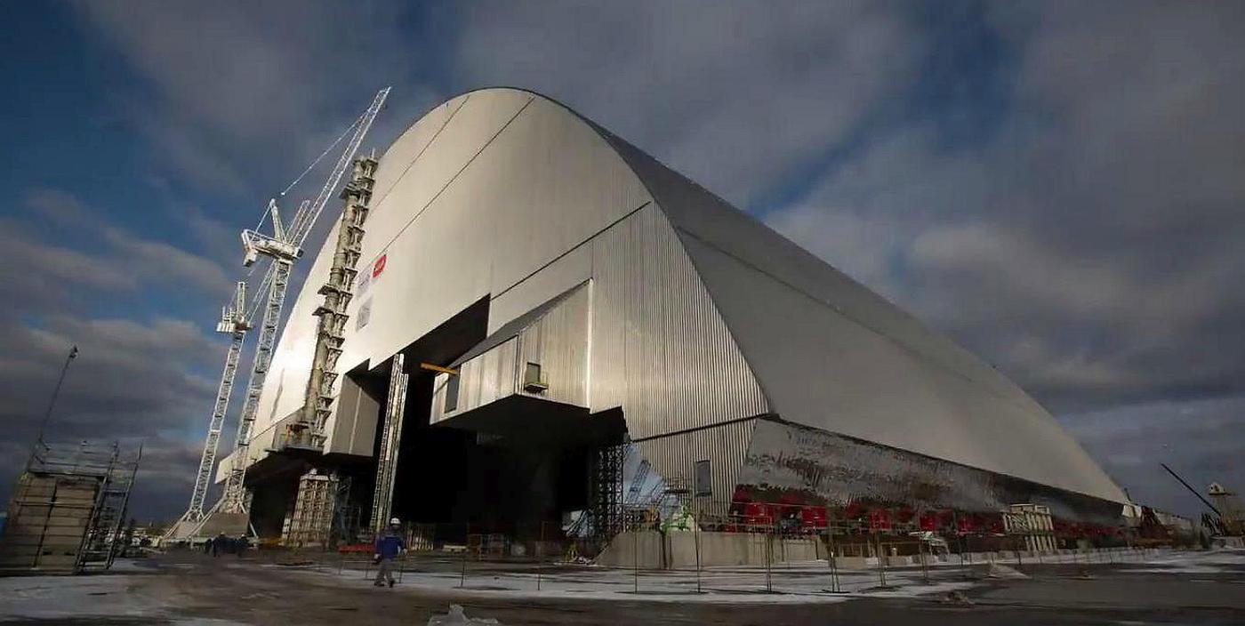 A drawing of an arch-shaped dome that will cover the Chernobyl disaster site