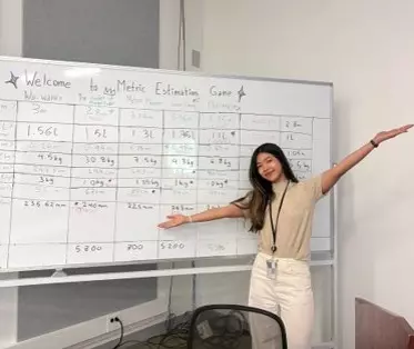 Yoon Thwel facilitates the Metric Estimation Game