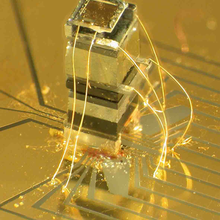 chip-scale magnetic sensor