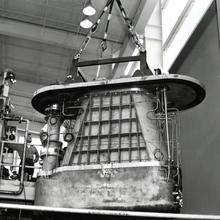 photo of the liquid hydrogen bubble chamber.