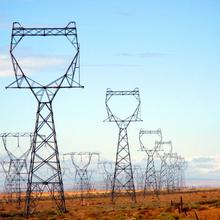 Picture of electricity transmission lines in Washington State
