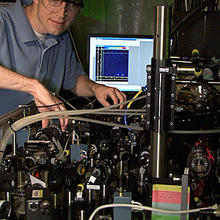 David Hanneke with  first universal programmable processor for a potential quantum computer