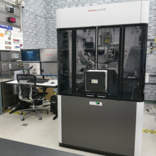 ThermoFisher Helios 5 FX dual-beam microscope