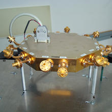 directional 16-antenna array