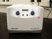 Eppendorf 5702 Centrifuge