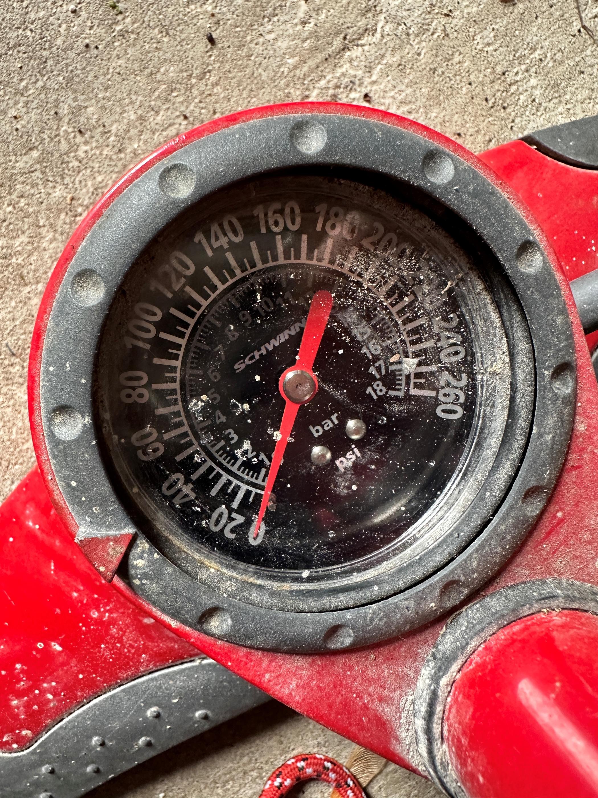 Pascal on sale pressure gauge