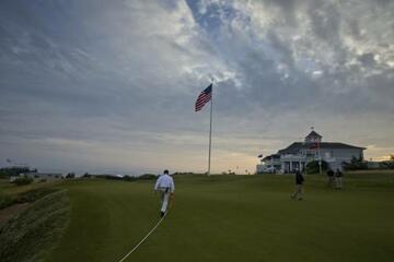 Image of USGA headquarters building with sky in background