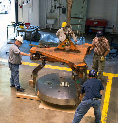 Lowering a restored deadweight component to the floor