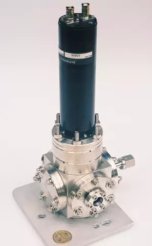 Photo of the NIST Lyman alpha neutron detector