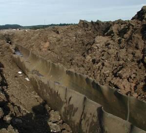 Running crack in a buried pipeline.