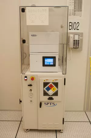 Photograph of the SPTS Etch hydrofluoric acid vapor etcher