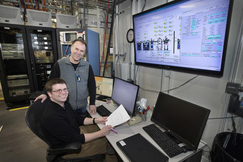 Pratt & Whitney Senior Engineer Chris Pellicone (left) with NIST's Bruce Ravel (right) at the Beamline for Material Measurement (BMM)