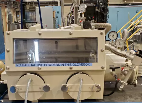 A146 Glovebox MTI GB1