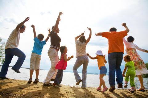 FamilyOnBeach