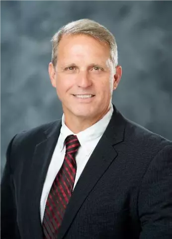 Tom Brooks Headshot