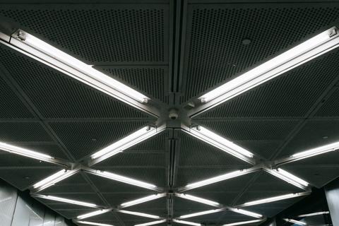  Lights on a Ceiling