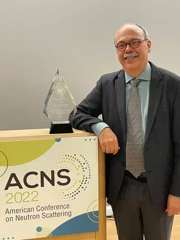 photo of dan a. neumann shull prize award