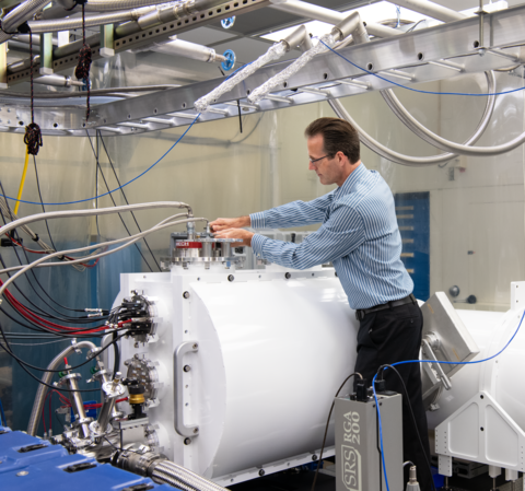 Measuring Up: NIST s Missile Defense Transfer Radiometer NIST Measuring Up: NIST s Missile Defense Transfer Radiometer NIST