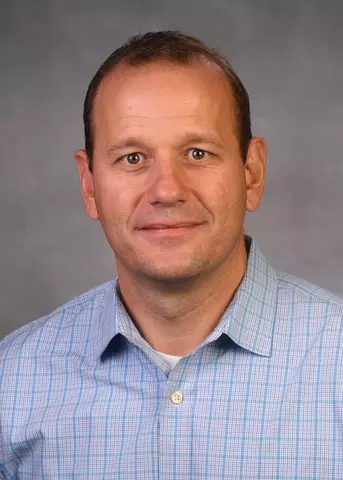 Dennis Leber bio photo