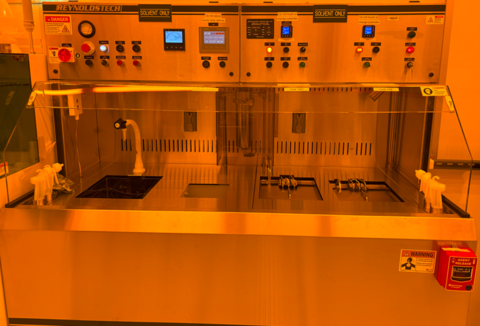 ReynoldsTech Resist Strip Fume Hood