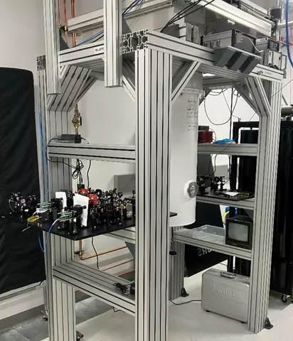 Optical access dilution refrigerator test station with launch platform