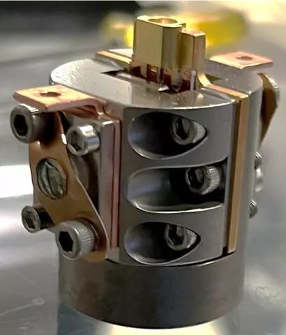 Packaged transducer in invar mount