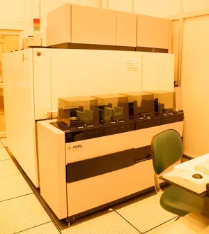 Photograph of the ASML PAS5500/275D Stepper.
