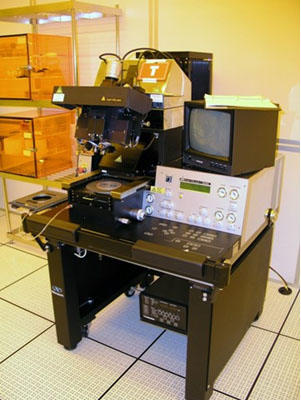 Photograph of the Suss MicroTec MA6/BA6 Contact Aligner System.
