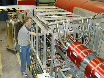 physicist Pieter Mumm using the emiT detector