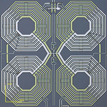 squid multiplexer micrograph