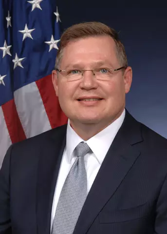 Mike F Molnar