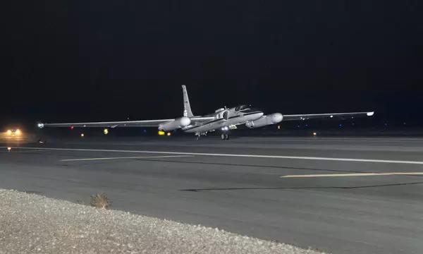 ER-2 taking off