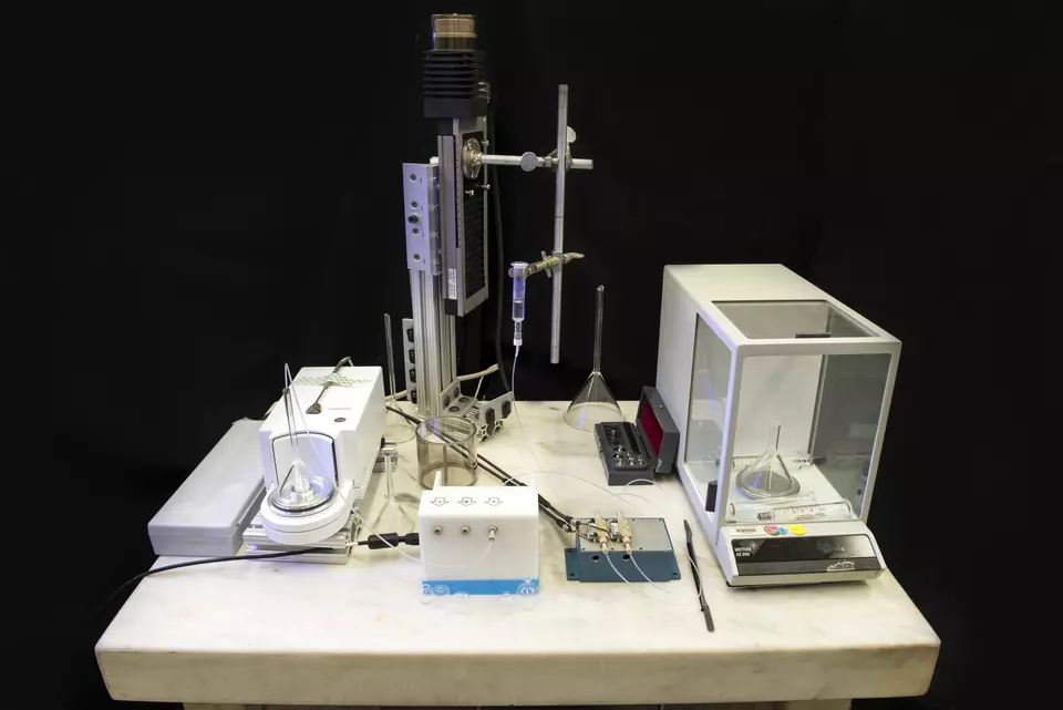 gravimetric liquid flow