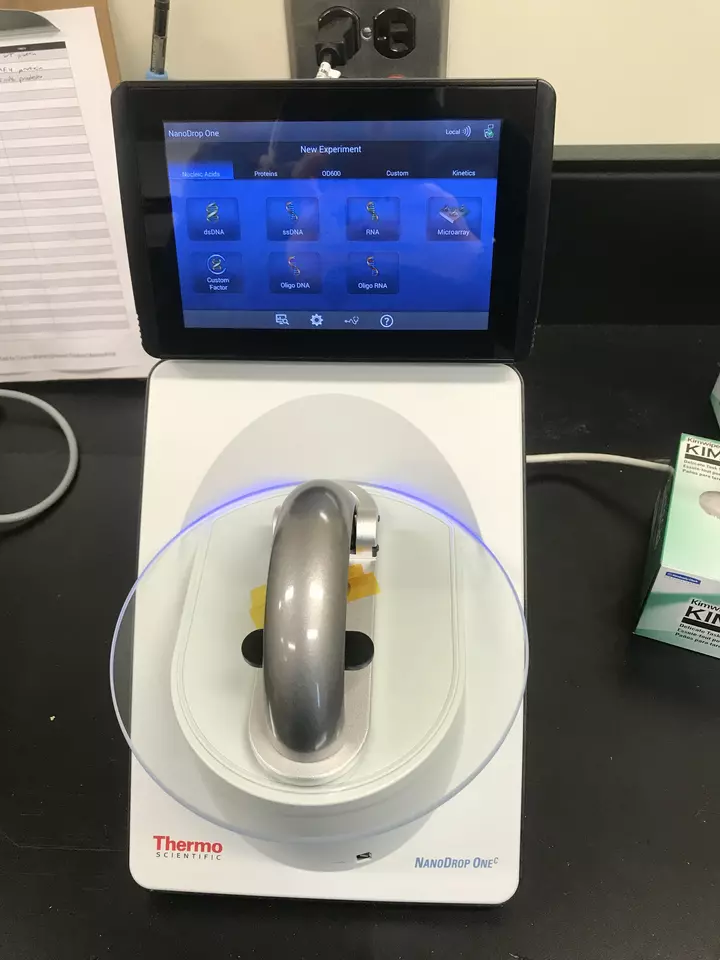 Nanodrop on benchtop
