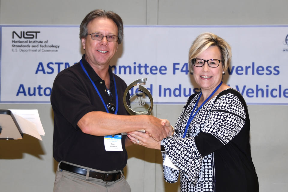 Roger Bostelman receives ASTM award