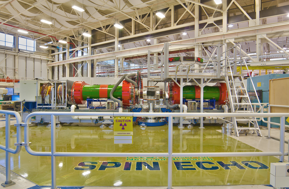 The CHRNS Neutron Spin Echo spectrometer  at the NIST Center for Neutron Research