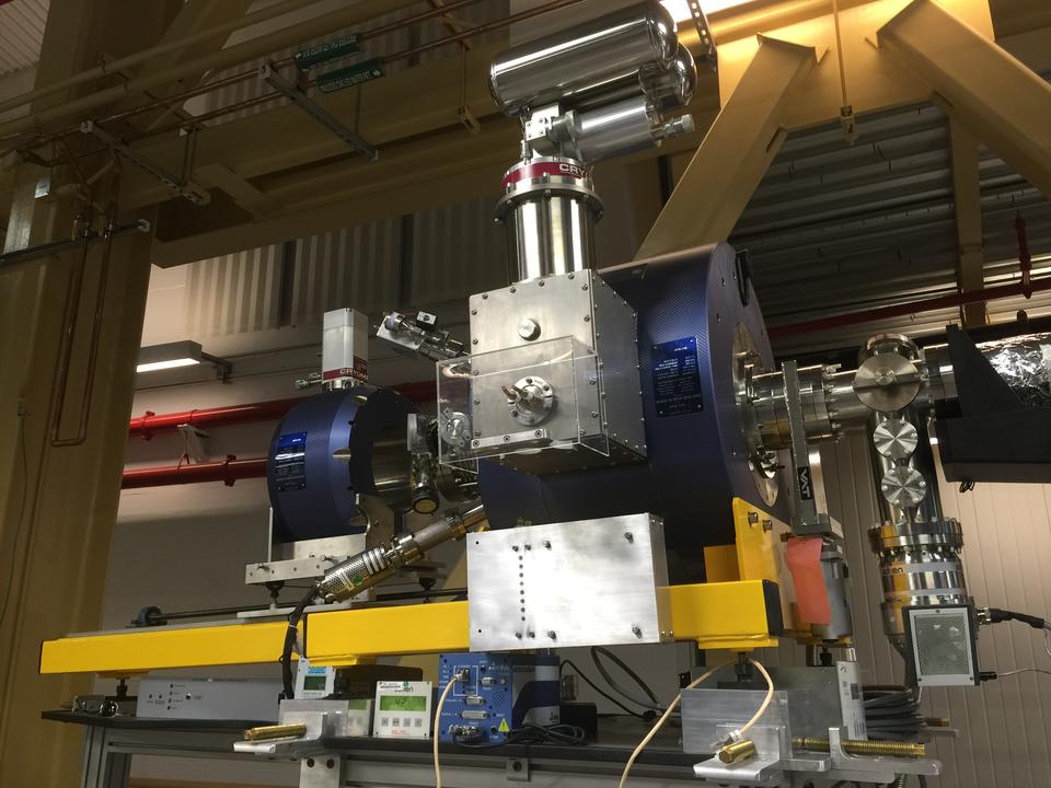 View of the Large Area Rapid Imaging Tool Mark II (LARIAT II) before installation at the National Synchrotron Light Source II.