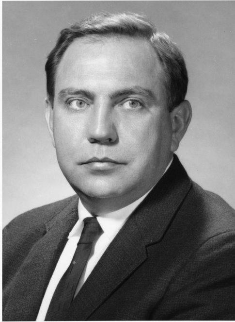 Headshot of James E. Leiss 