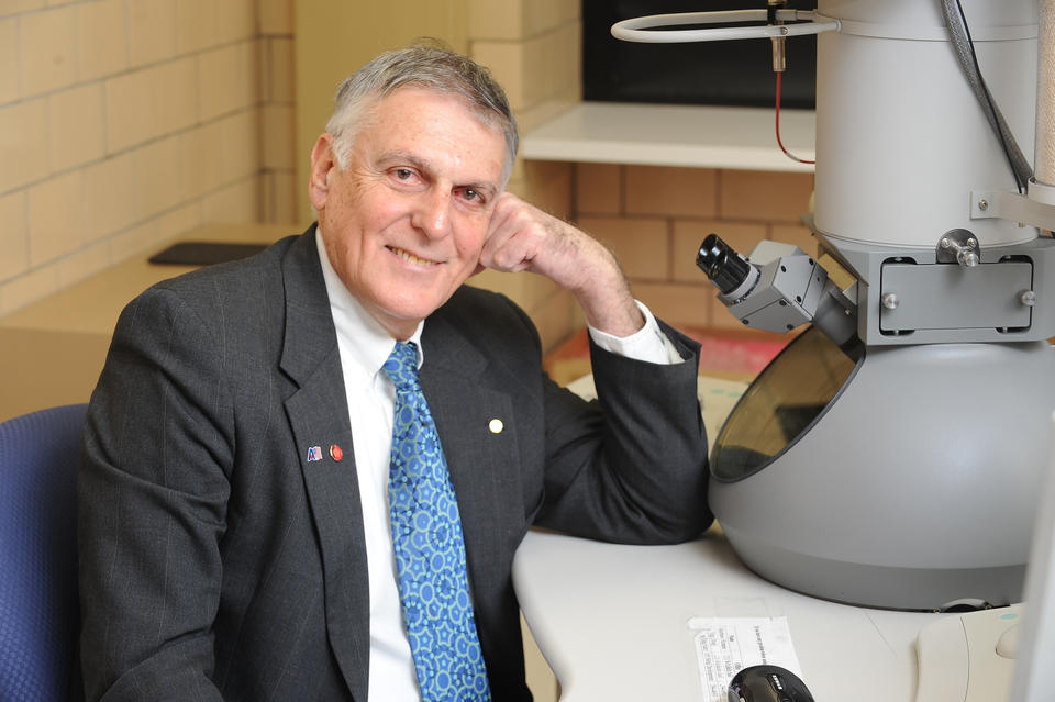 Dan Shechtman with Microscope