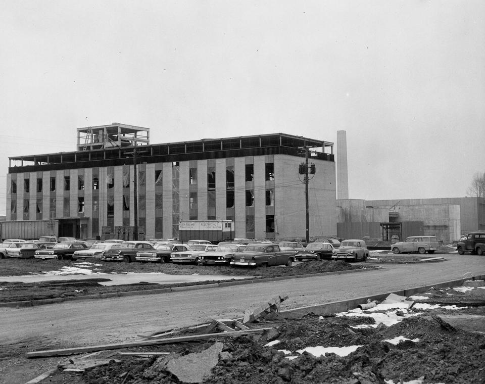 A building under construction is nearly complete