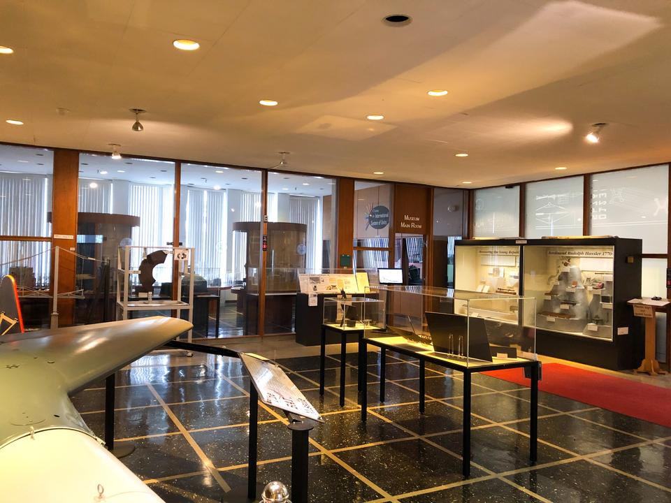 Photograph of the NIST Museum Lobby