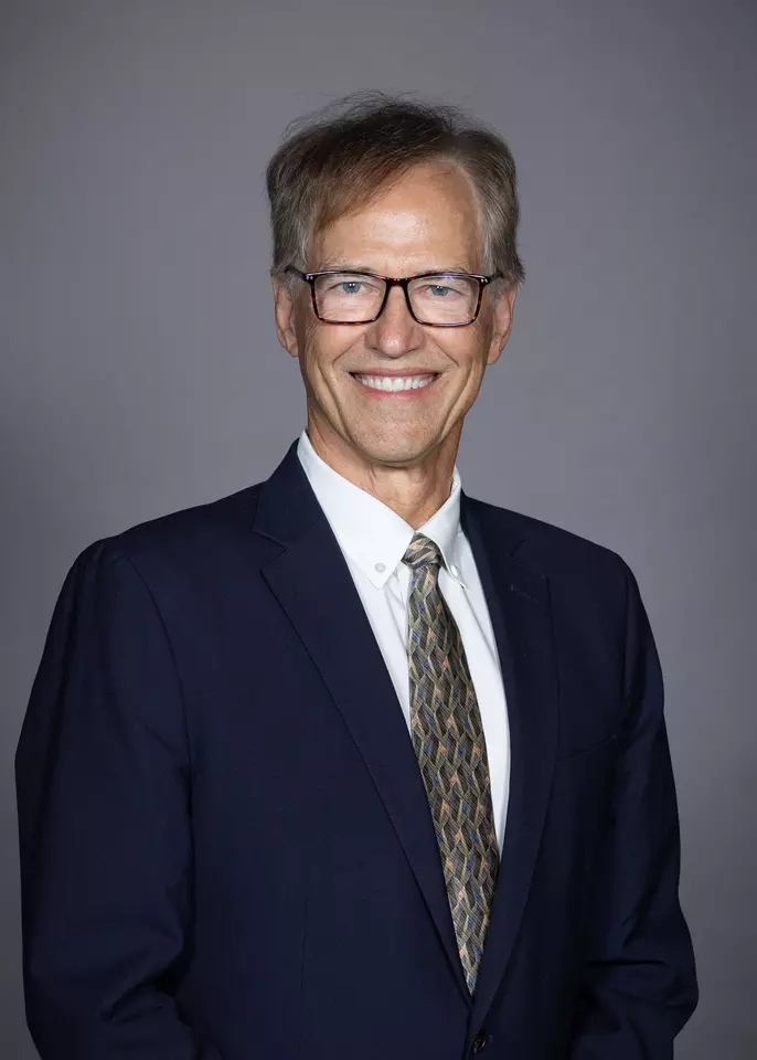 Headshot of Frank Gayle 