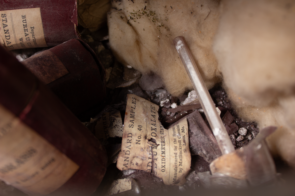 Photograph of the inside of the 1916 Time Capsule close up of SRM No. 40 (sodium oxalate).